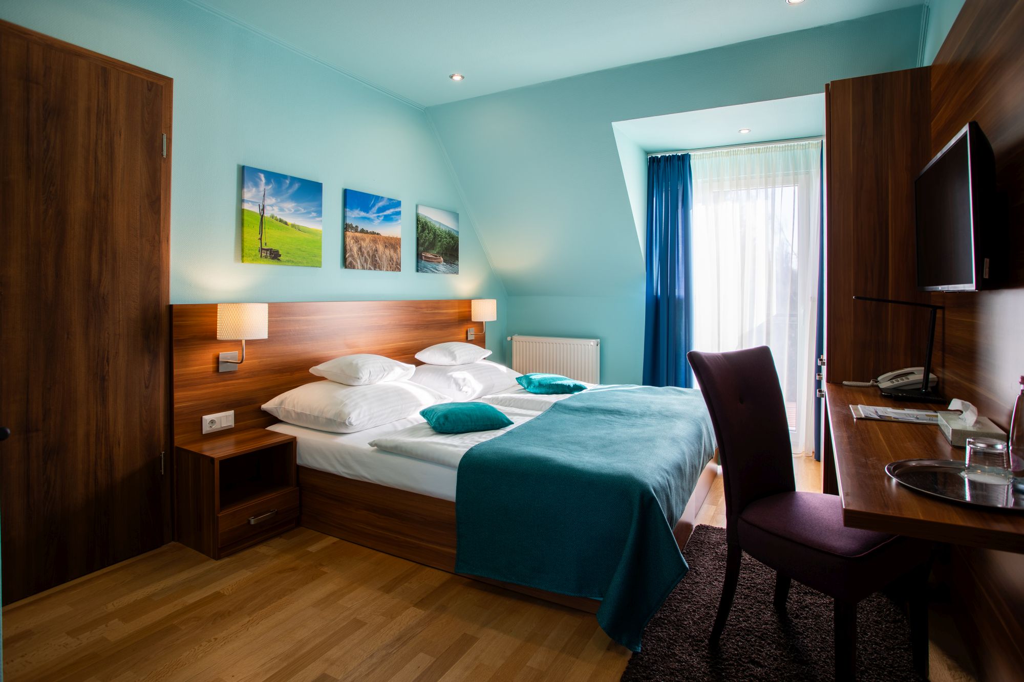 Tópart Hotel és Étterem