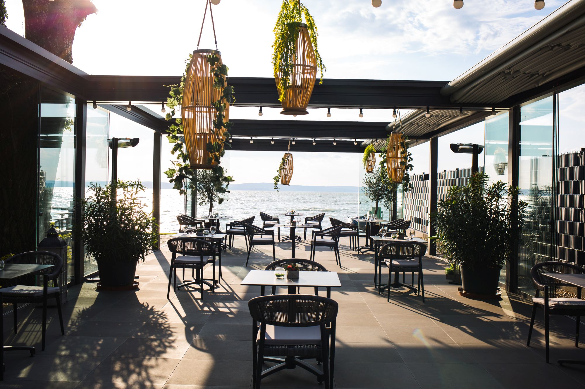 Tópart Hotel és Étterem