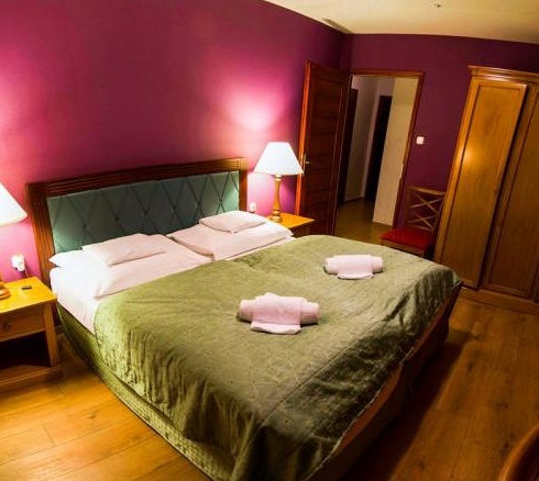 Sziluett Borhotel Farkasmály