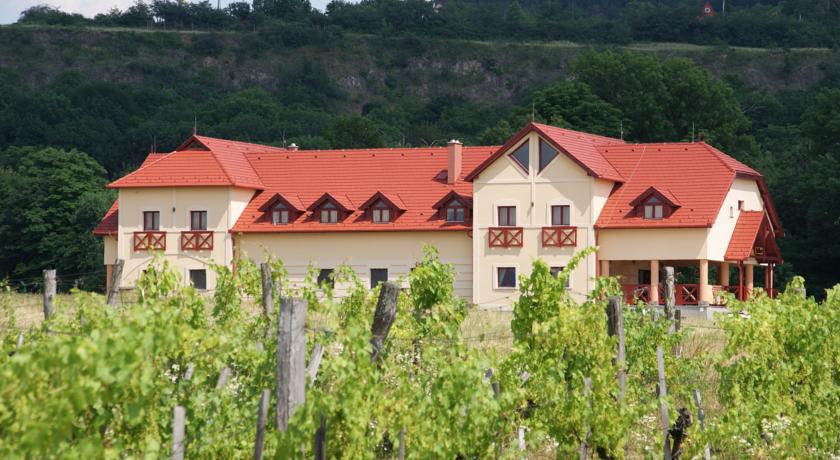 Sziluett Borhotel Farkasmály