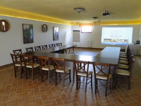 Sziluett Borhotel Farkasmály