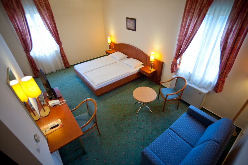 Gastland M0 Hotel és Konferenciaközpont