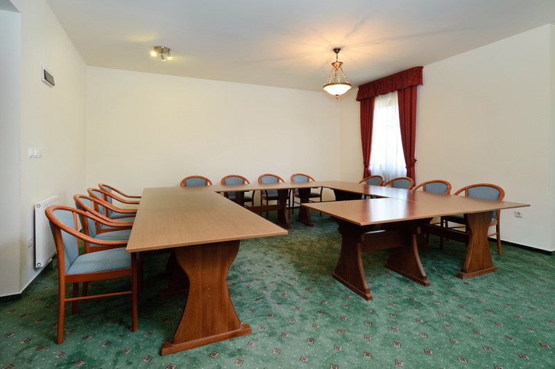 Gastland M0 Hotel és Konferenciaközpont