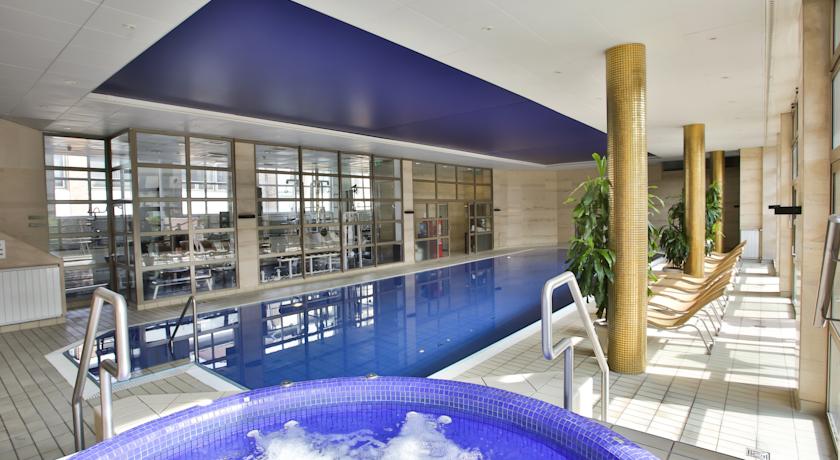 Adina Apartment Hotel