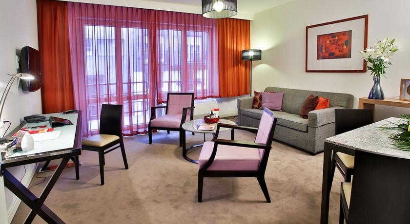 Adina Apartment Hotel