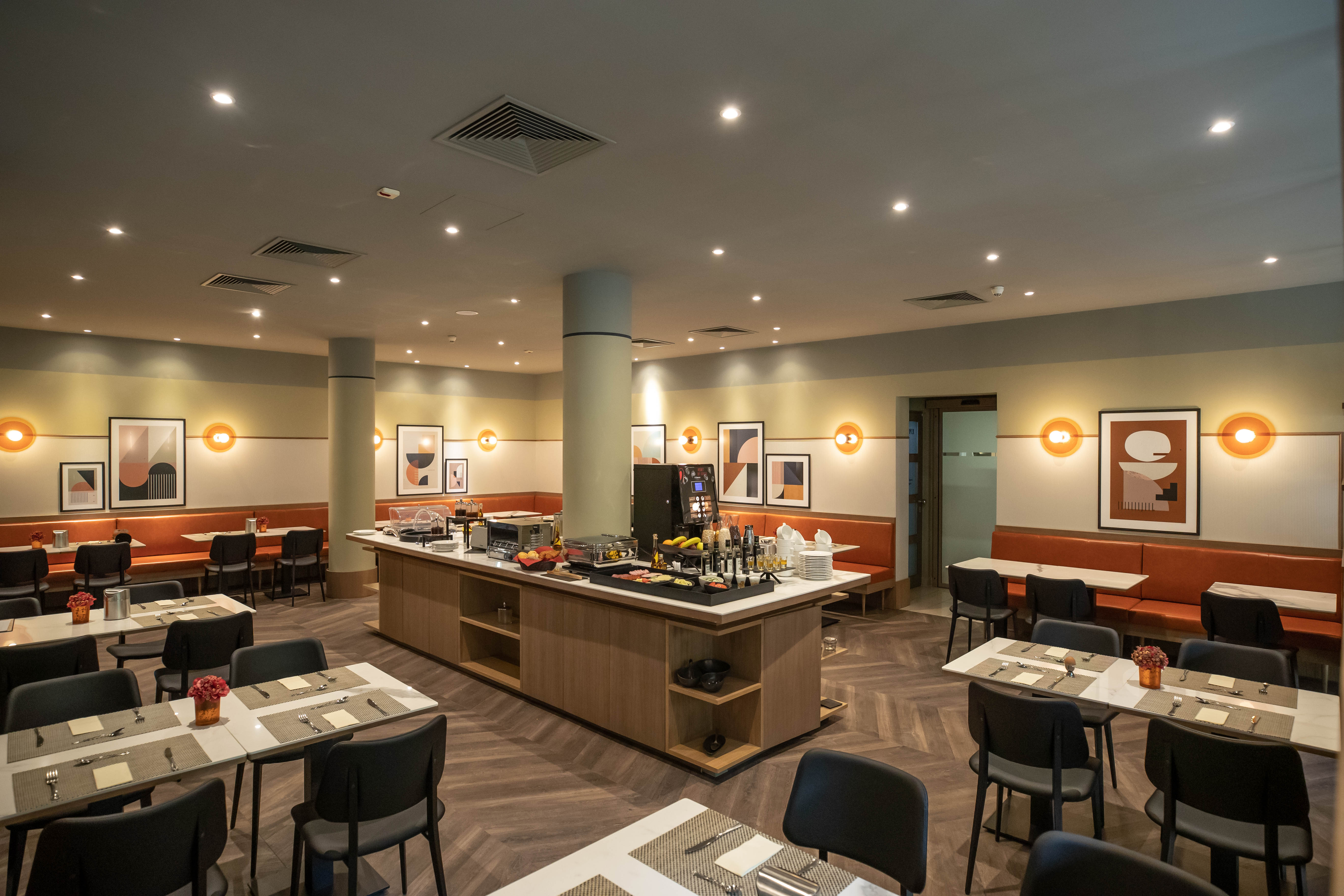 Adina Apartment Hotel