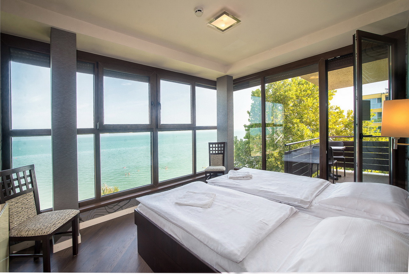 Balaton Hotel & Restaurant