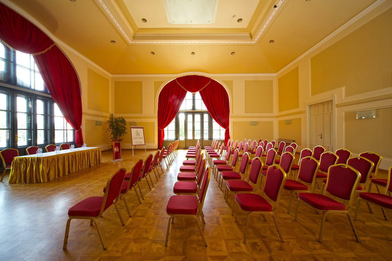 Erzsébet Királyné Szálloda