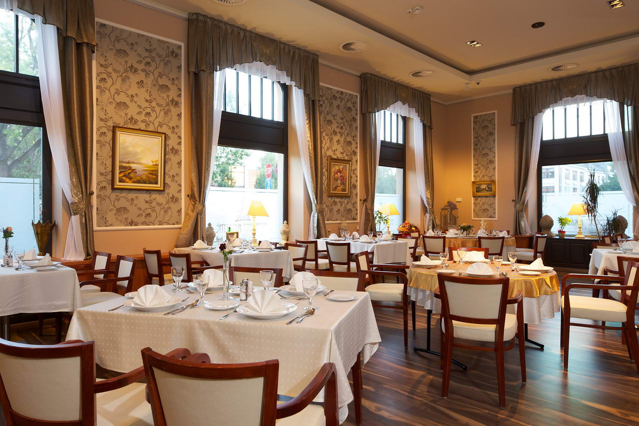 Erzsébet Királyné Szálloda