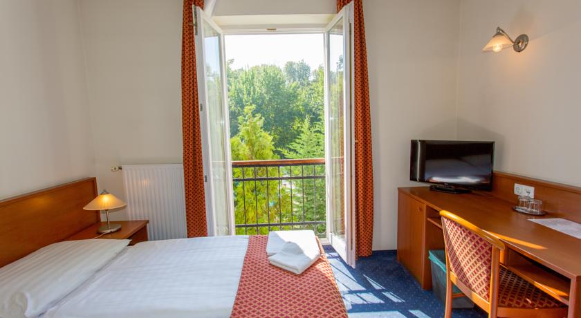 Hotel Főnix Szálloda és Tréningközpont