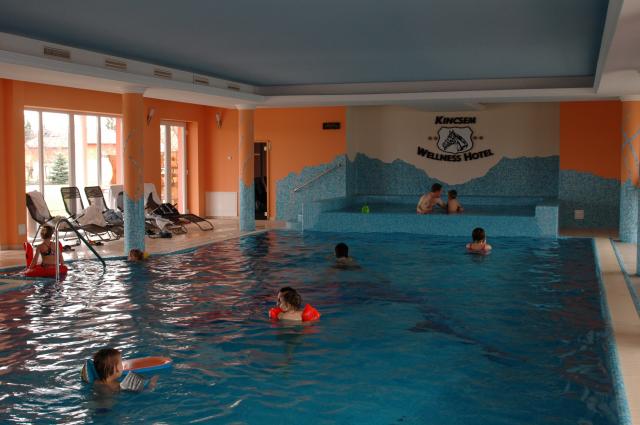 Kincsem Wellness Hotel