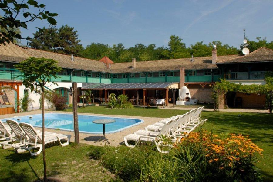 Rosinante Stílusos Vidéki Szálloda és Étterem