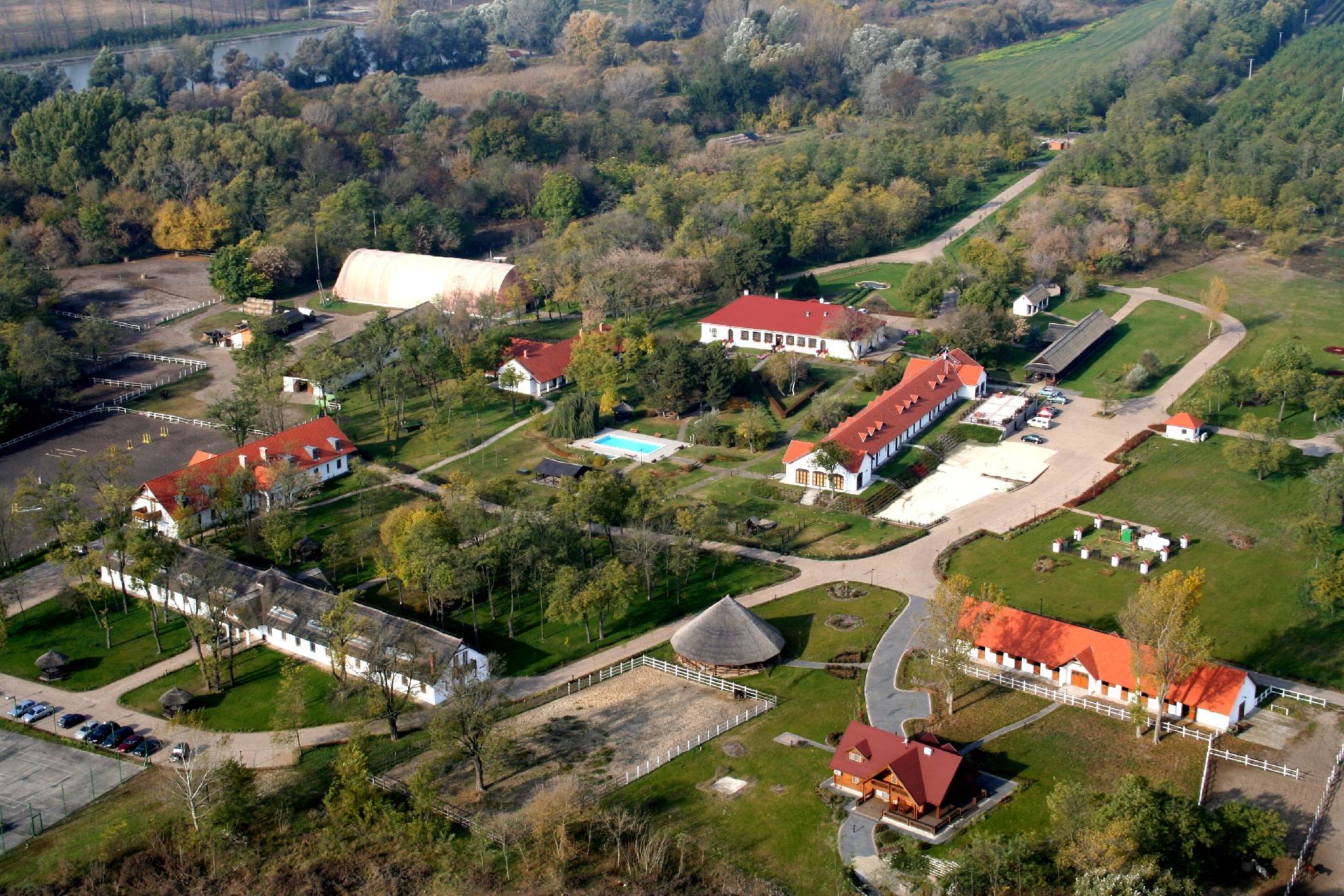 Sarlóspuszta Club Hotel