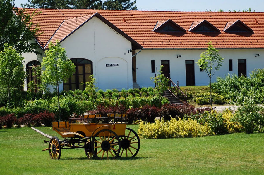 Sarlóspuszta Club Hotel
