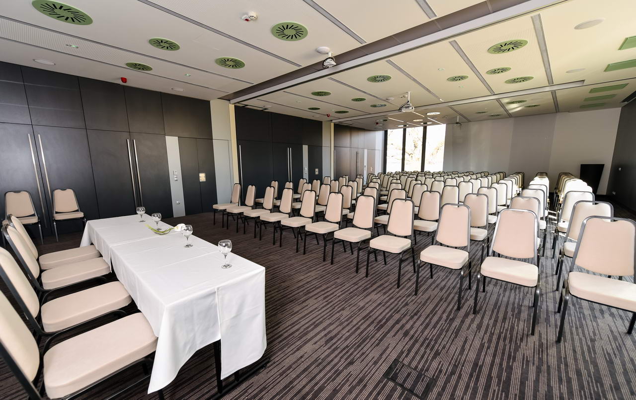 Best Western Plus Lakeside Hotel