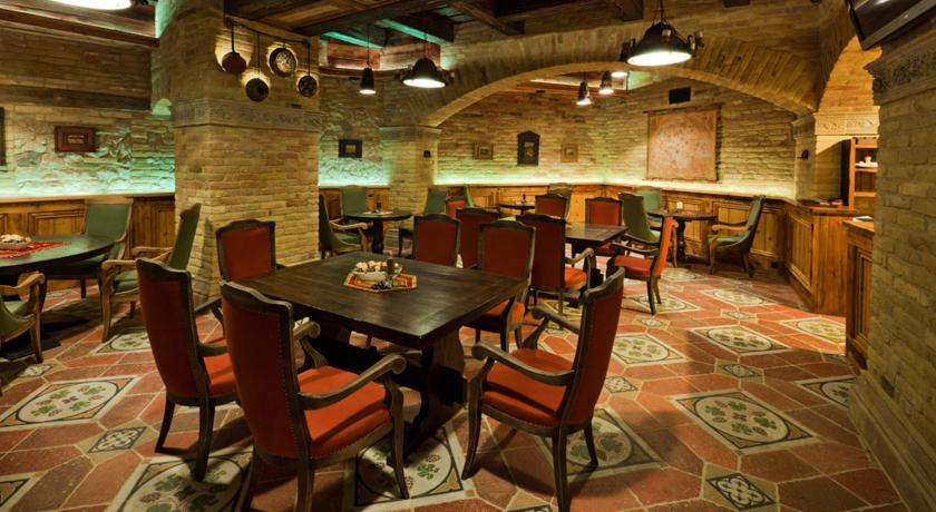 Halasi Pince Panzió Étterem