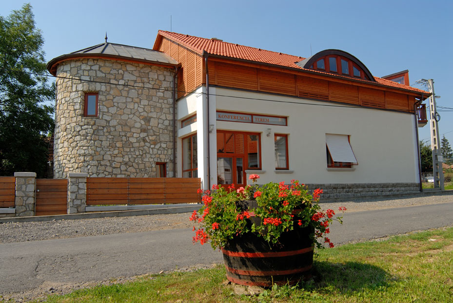 Magita Hotel és Étterem