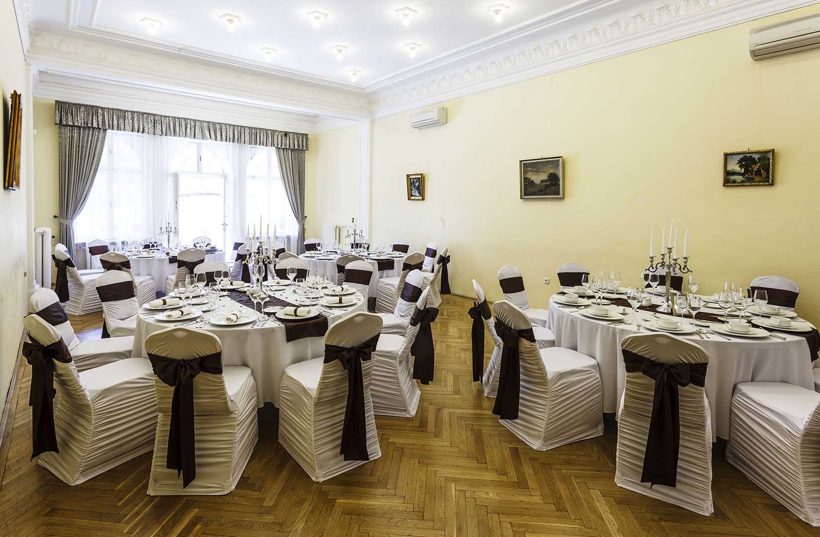 Ádám Villa Rendezvényközpont