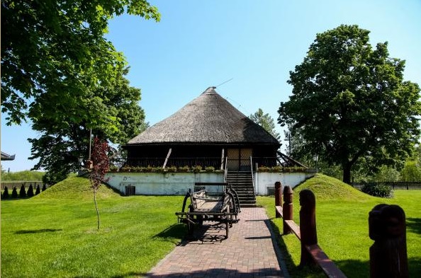 Biczó Csárda és Lovaspanzió