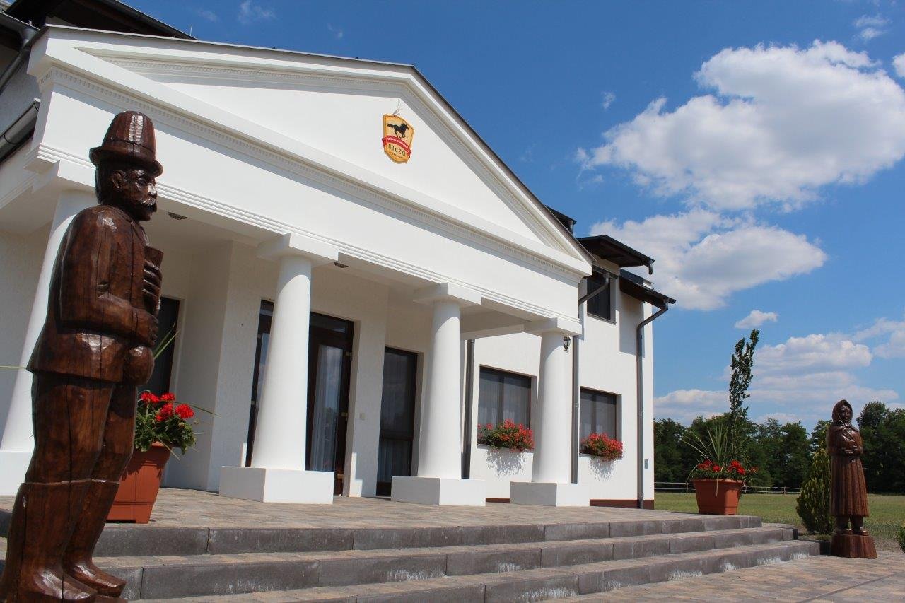 Biczó Csárda és Lovaspanzió