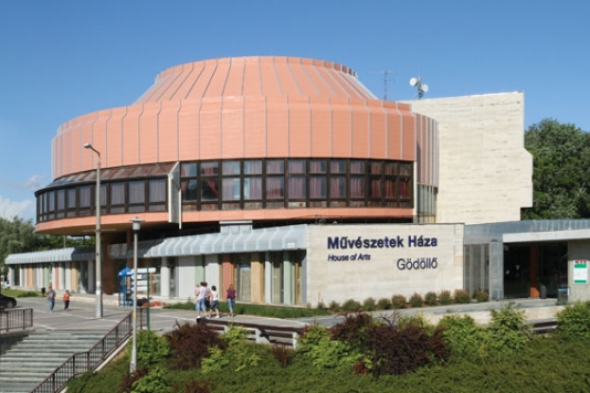 Művészetek Háza