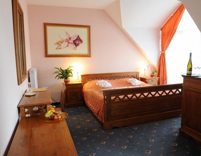 Orchidea Hotel Lipót