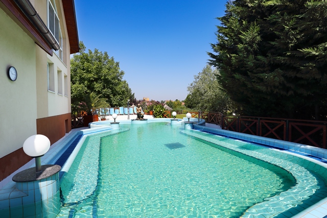 Orchidea Hotel Lipót