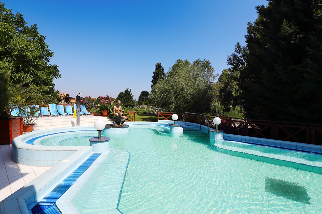 Orchidea Hotel Lipót