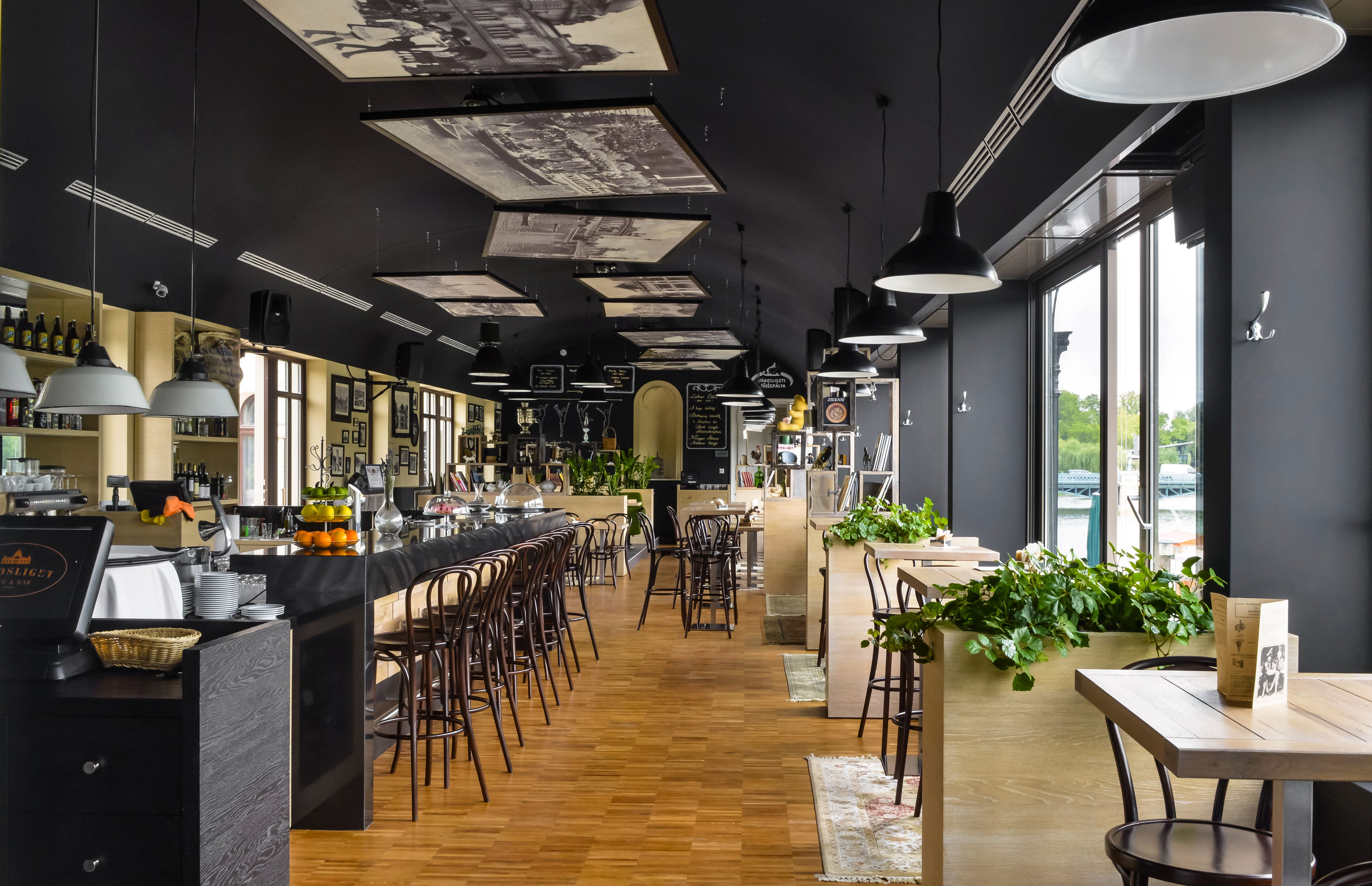 Városliget Café & Restaurant