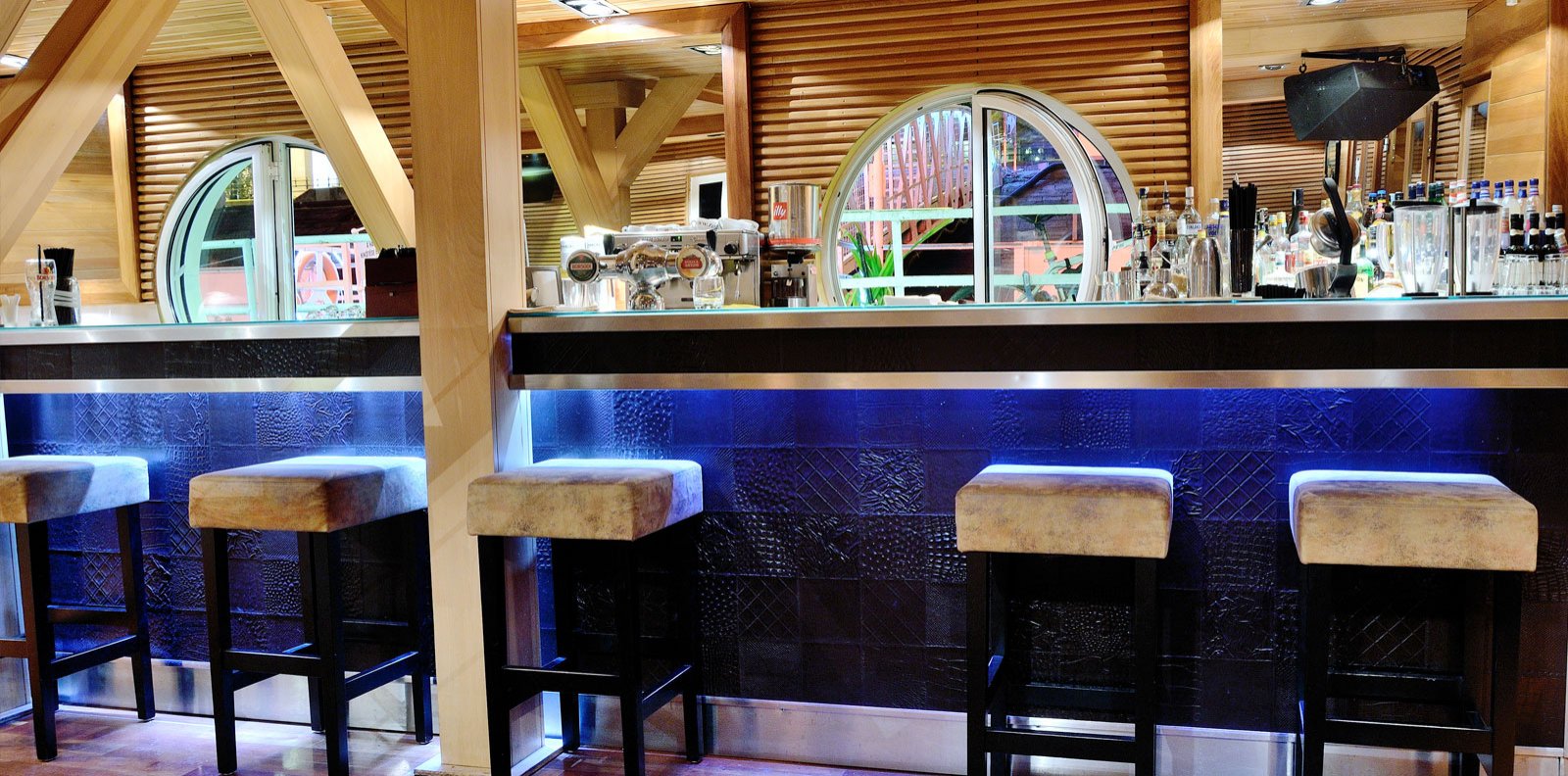 Vogue Hajó Étterem