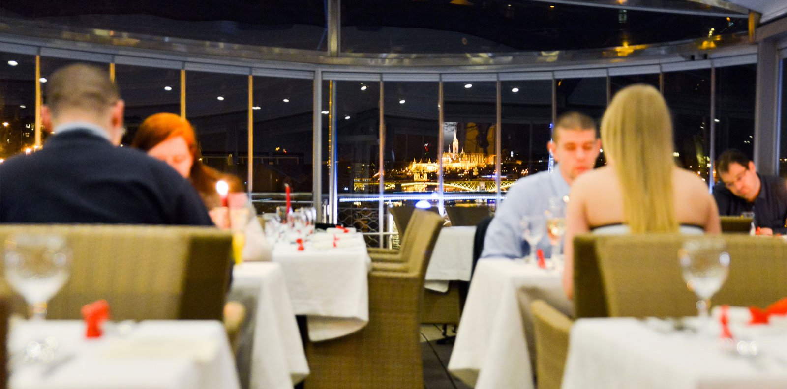 Vogue Hajó Étterem