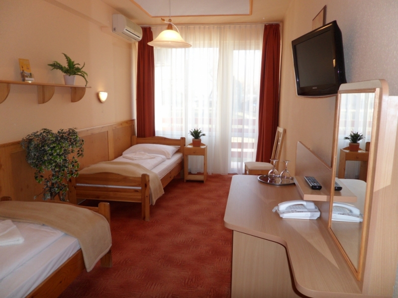 Nereus Park Hotel