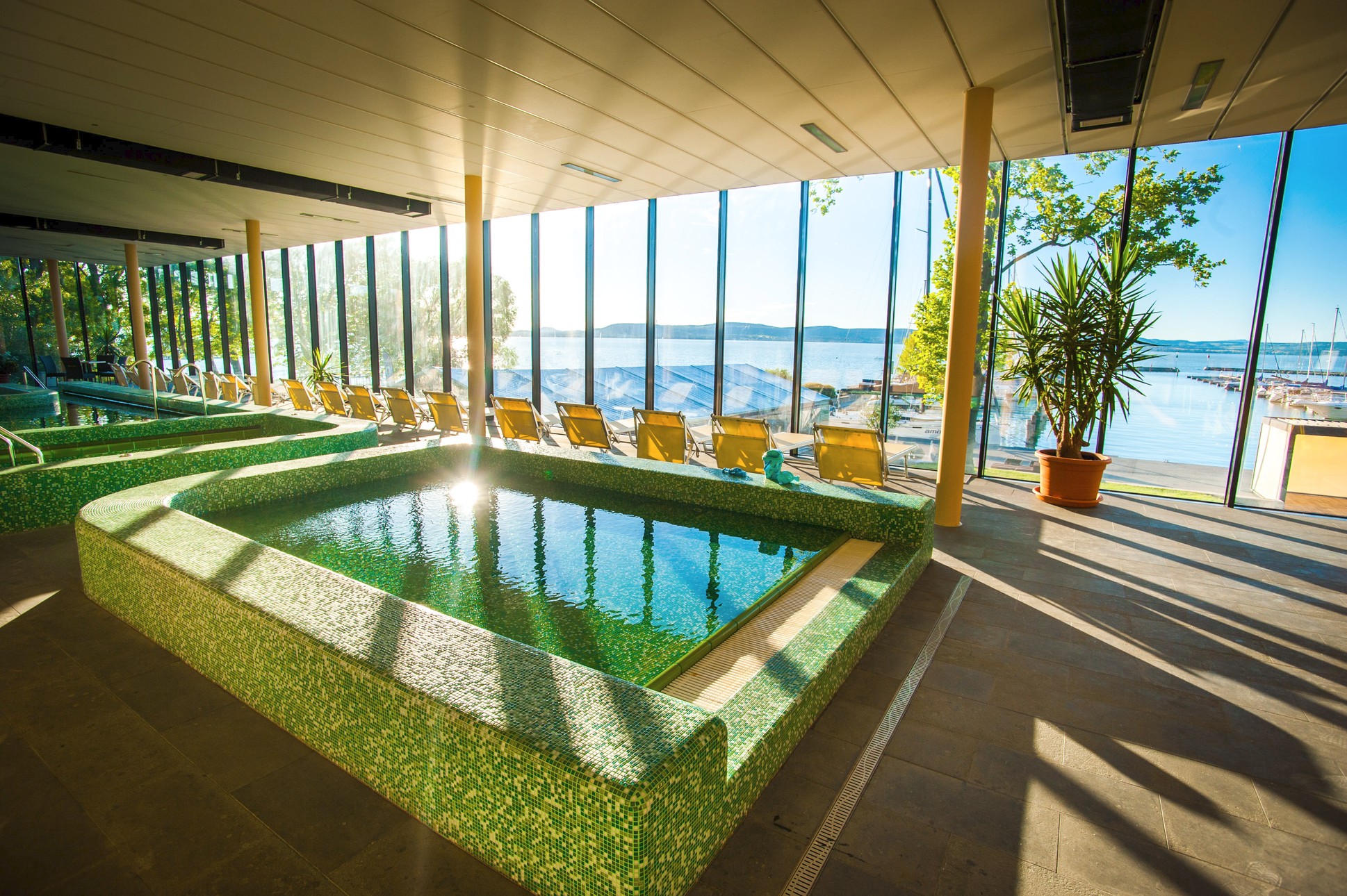 BL YachtClub & Apartments