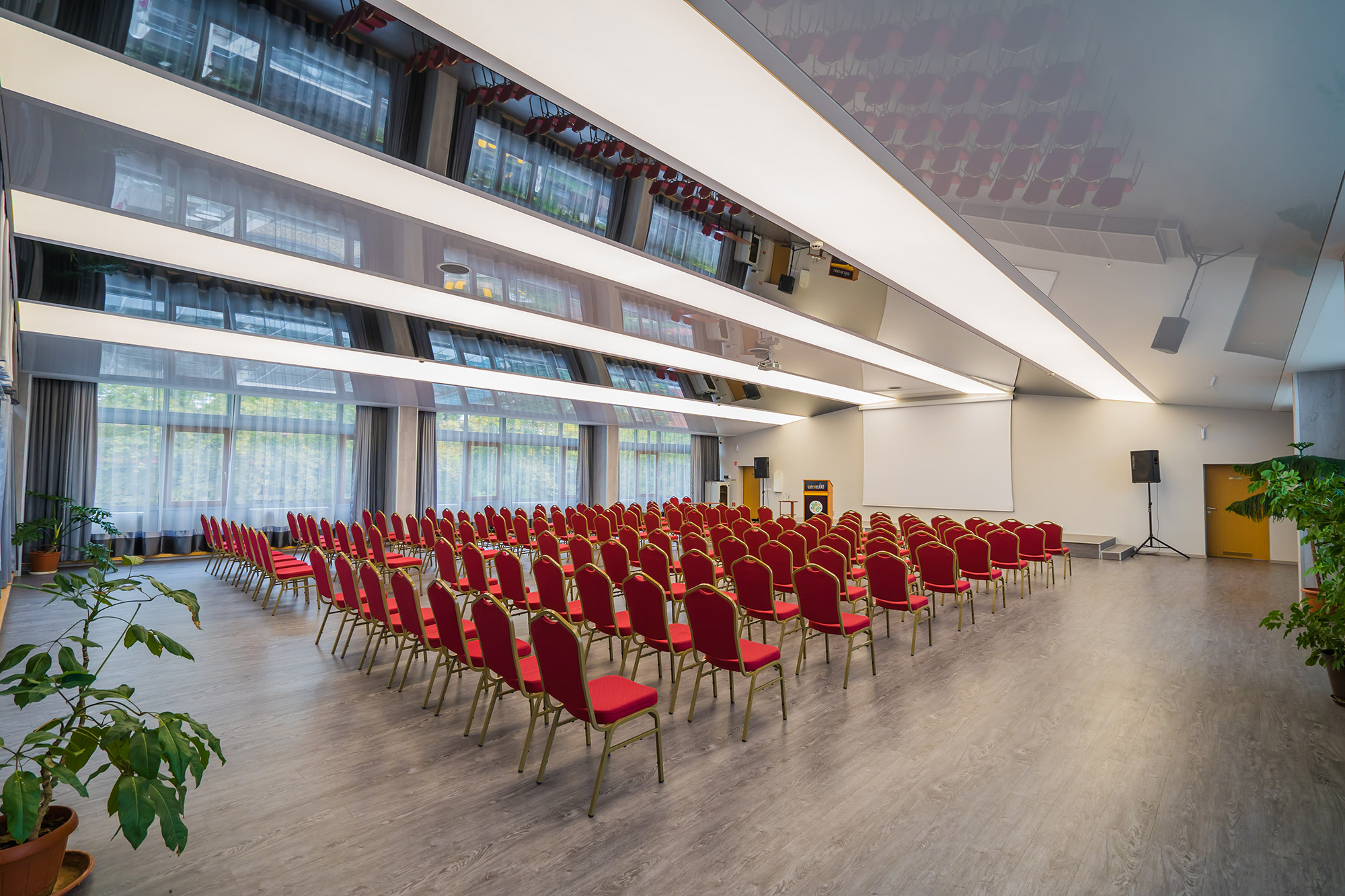 SunGarden Wellness & Conference Hotel