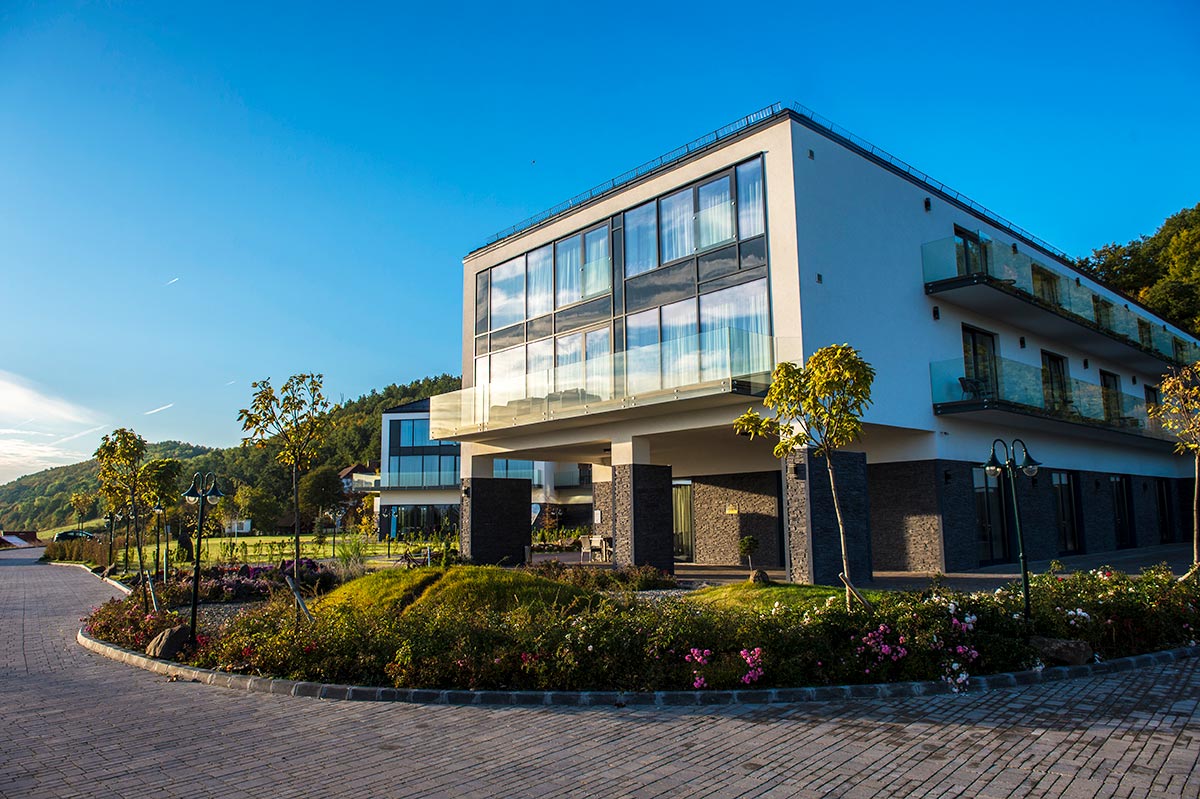 Castellum Hotel Hollókő