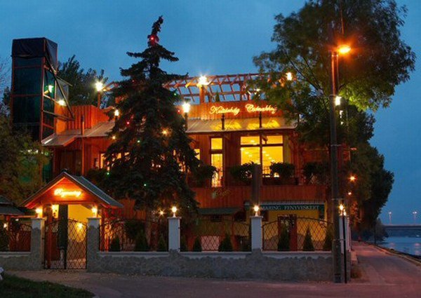 Rozmaring Kertvendéglő és Rendezvényház