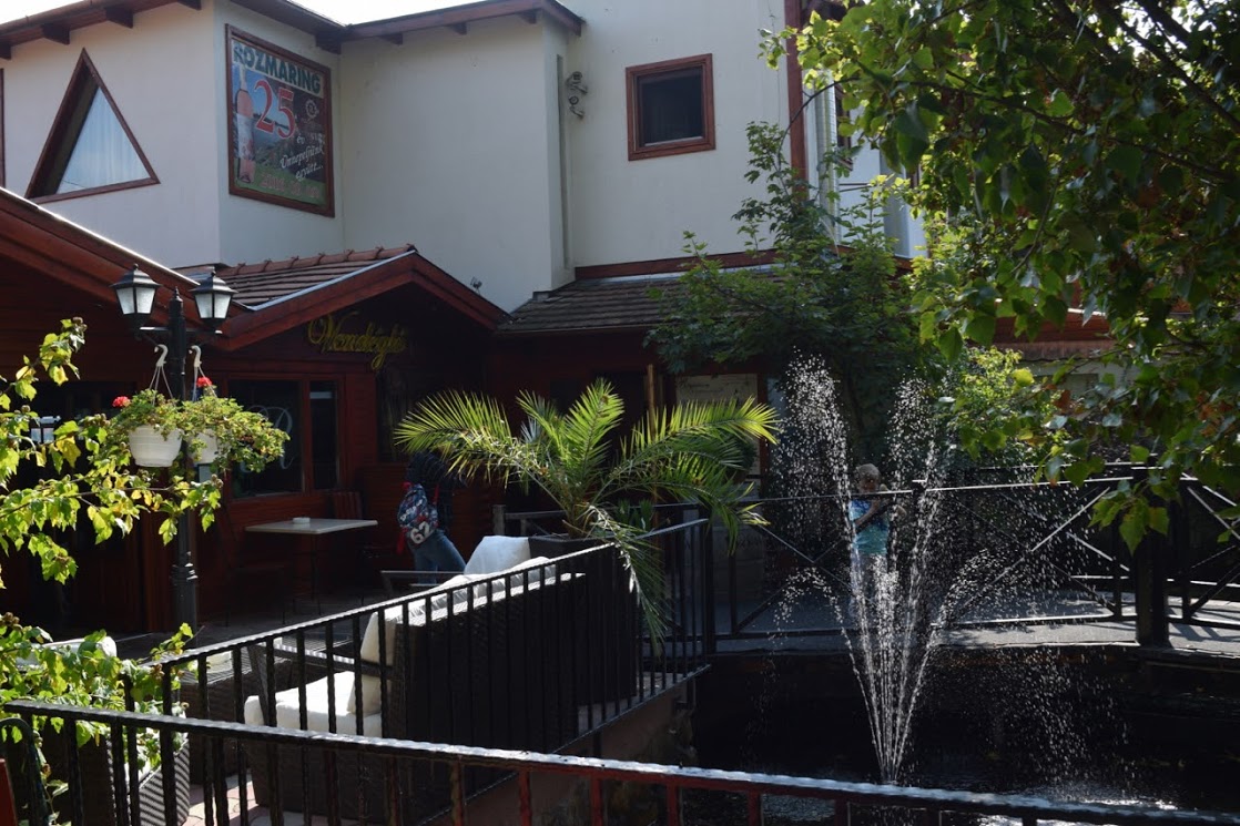 Rozmaring Kertvendéglő és Rendezvényház