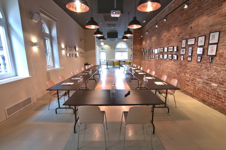 Esernyős Óbudai Kulturális, Turisztikai és Információs Pont