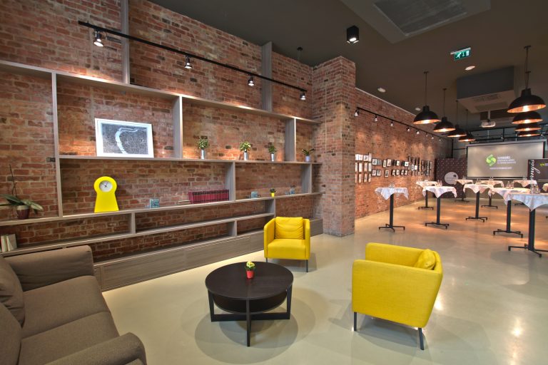 Esernyős Óbudai Kulturális, Turisztikai és Információs Pont