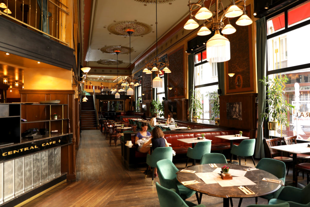 Centrál Kávéház és Étterem
