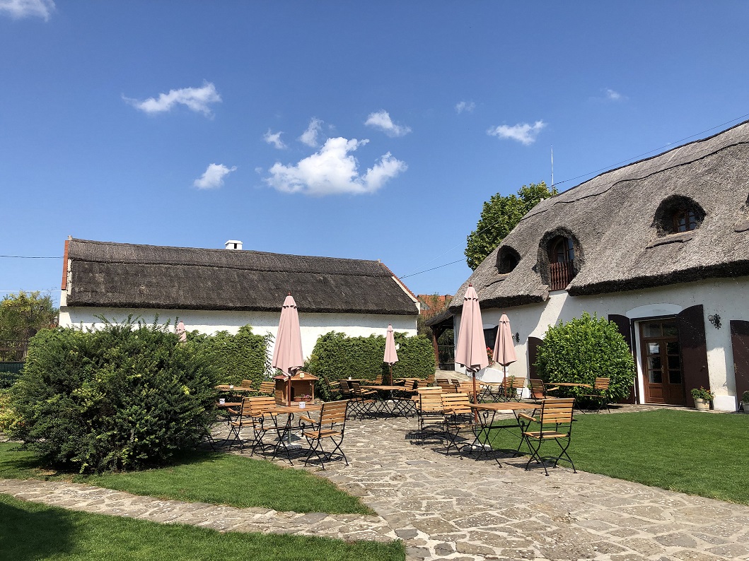 The Houses of History – anno 1830