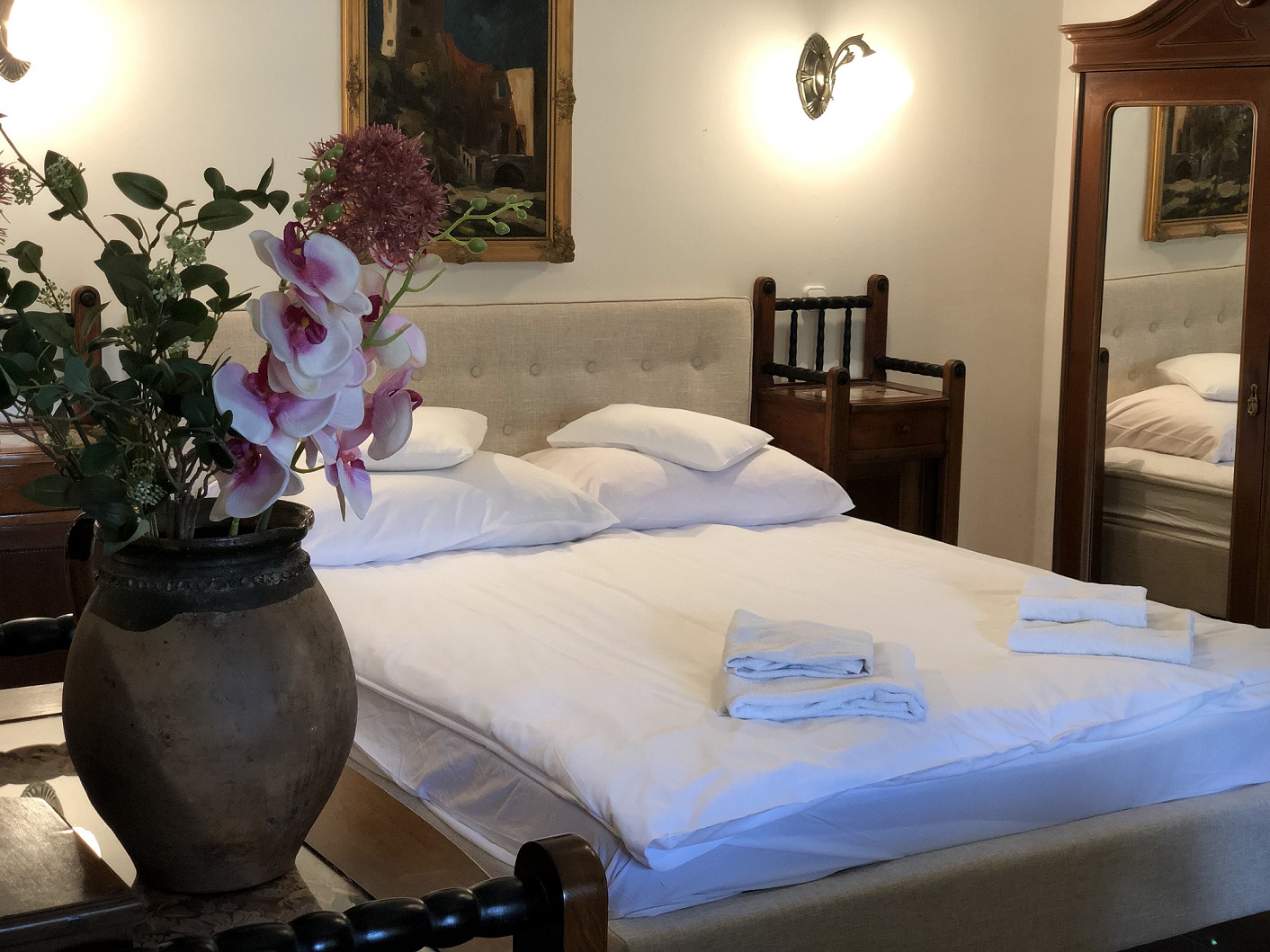 The Houses of History – anno 1830