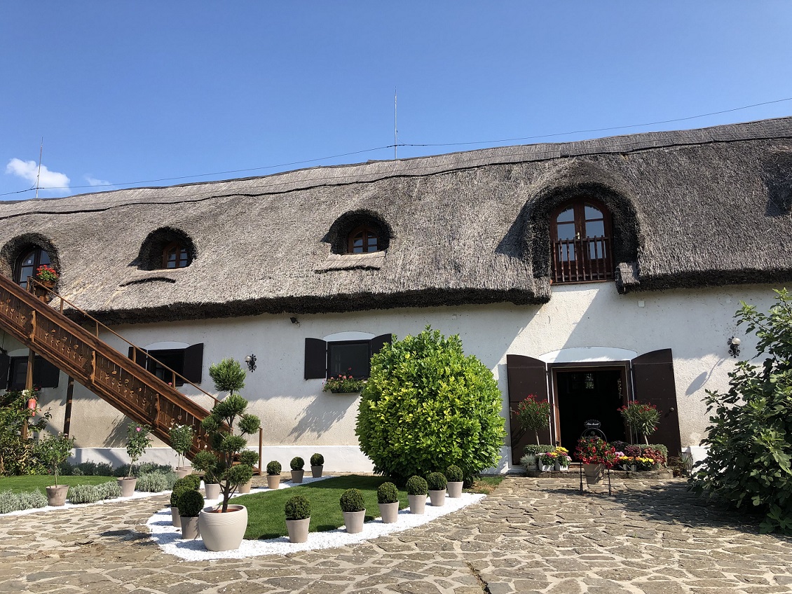 The Houses of History – anno 1830