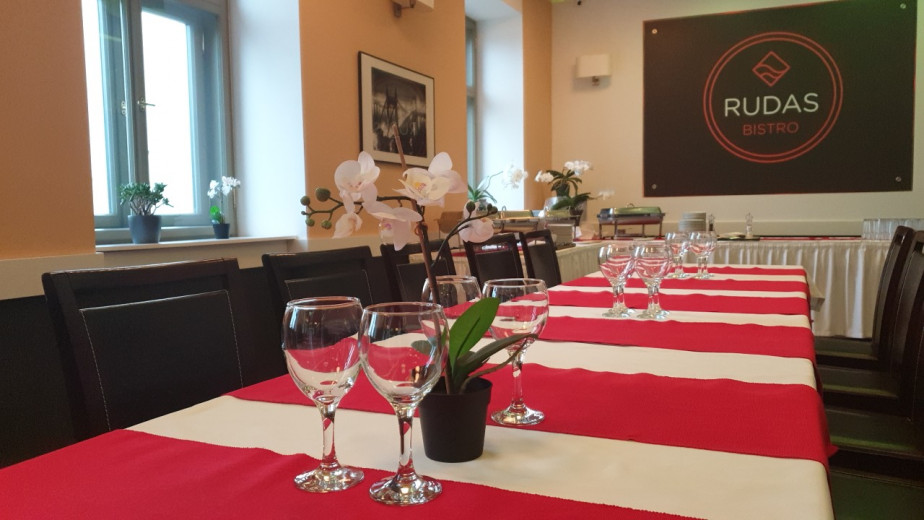 Rudas Bistro