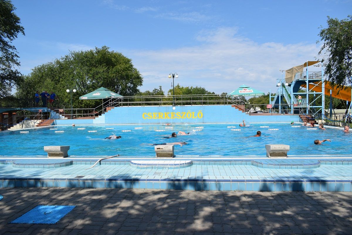 Cserkeszőlő Fürdő és Gyógyászati Központ Jurta Tábor