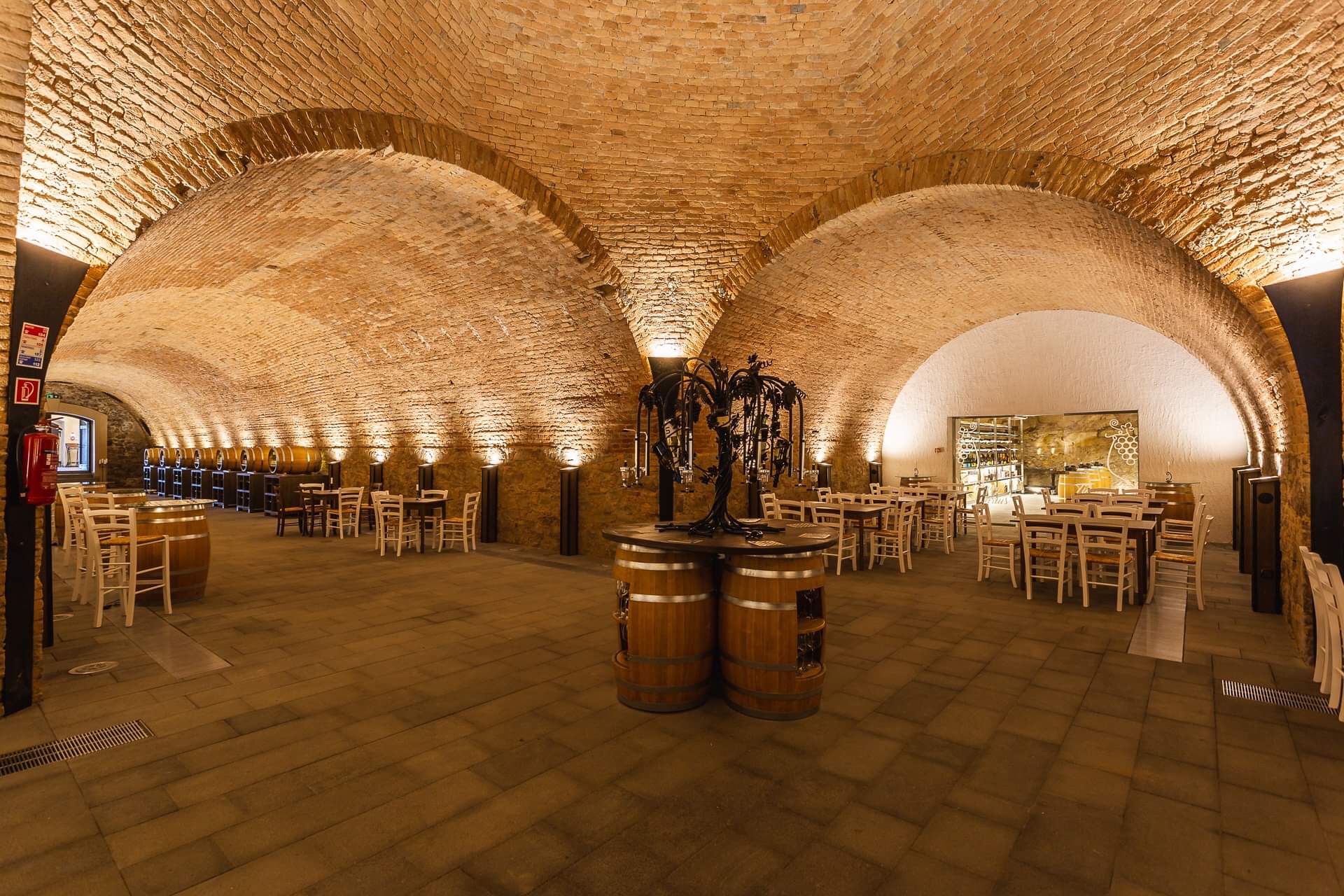 Tihanyi Vinarius Borárium, Gasztrobár és Rendezvényház