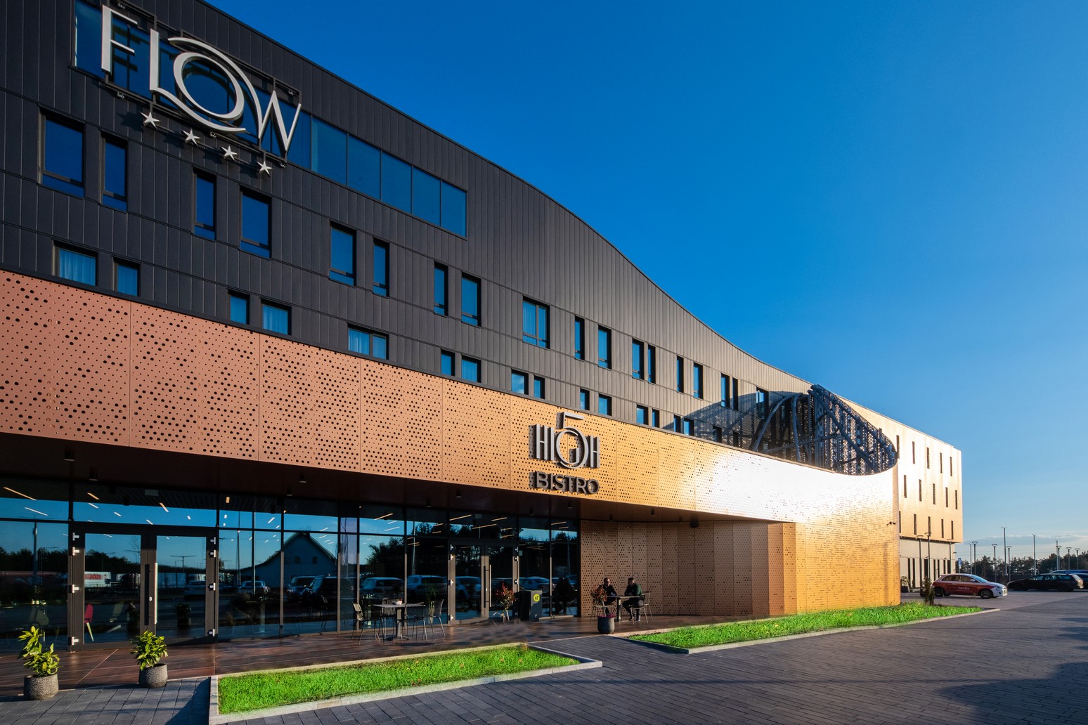 FLOW Hotel & Conference