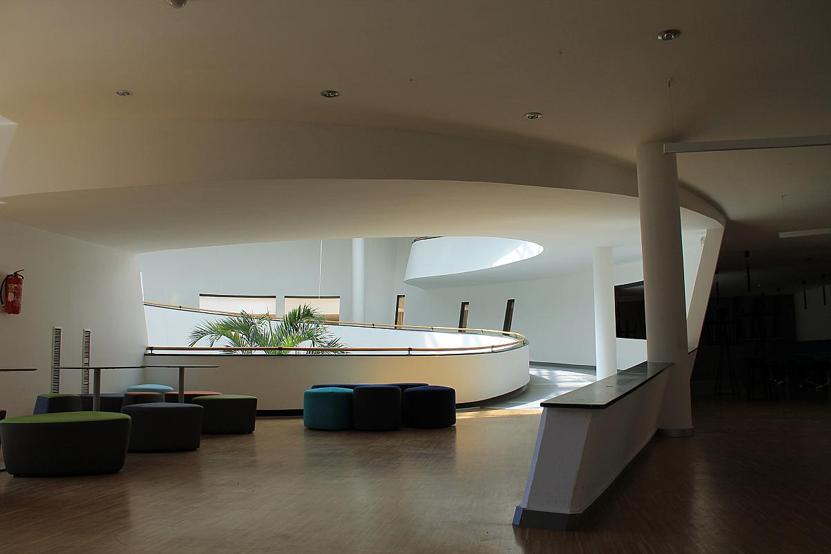 C épület - Kerengő