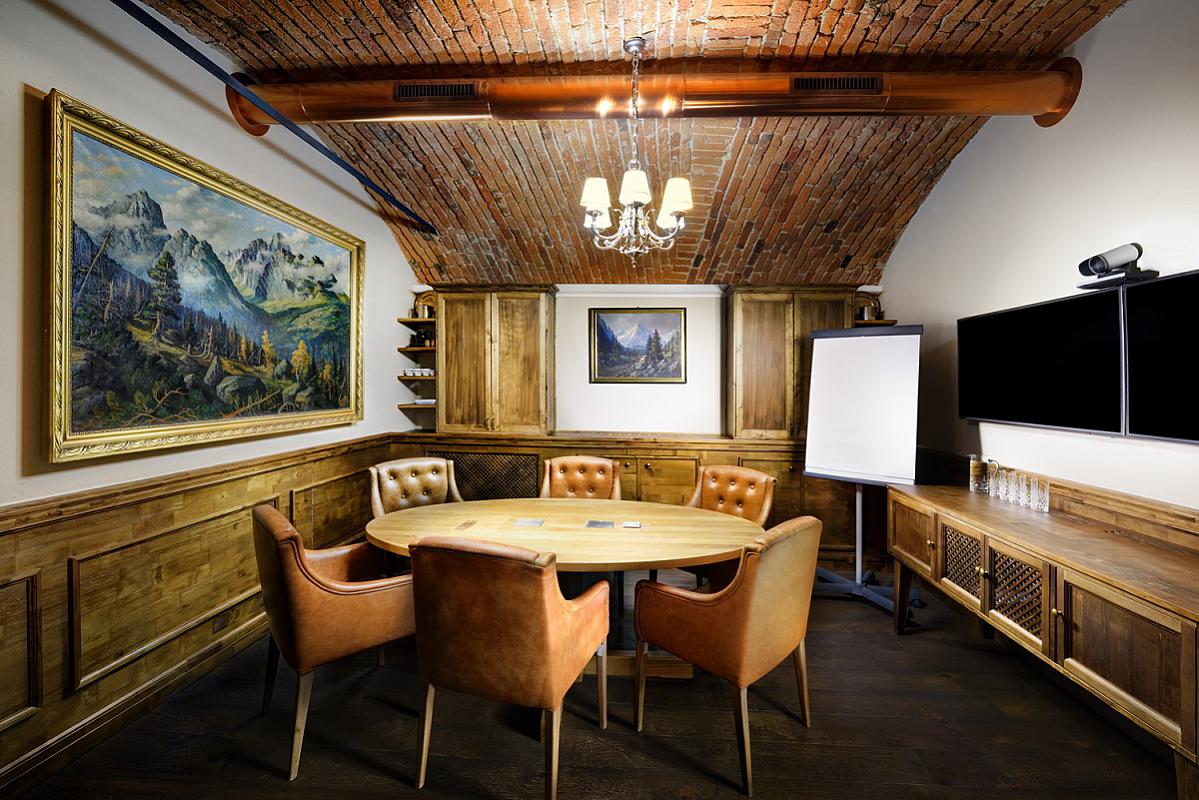 Bussiness Lounge