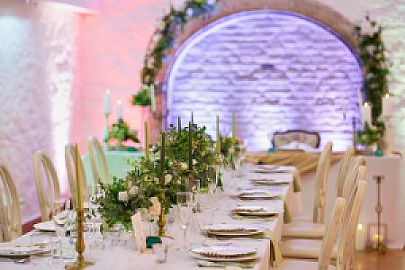 Teleki-Wattay Kastélyszálló Pomáz Lovagterem